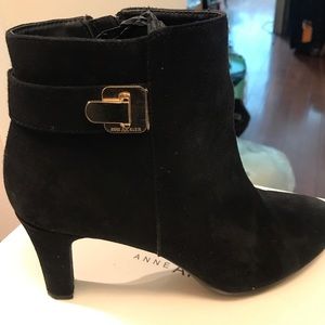 Anne Klein Black Suade Boots 8M 3” HEEL PREOWNED Gold toned accents